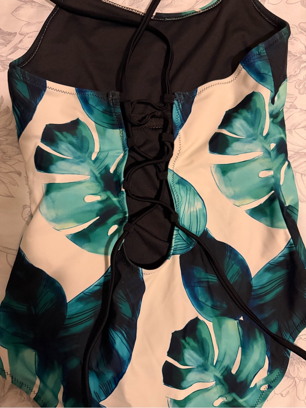 🌴 Teal & White Tropical Leaf One-Piece Swimsuit - Picture 7 of 7